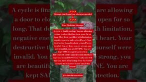 Leia mais sobre o artigo Come out of the closet!!! 💋🦋🔥#tarot #psychictarot #shorts