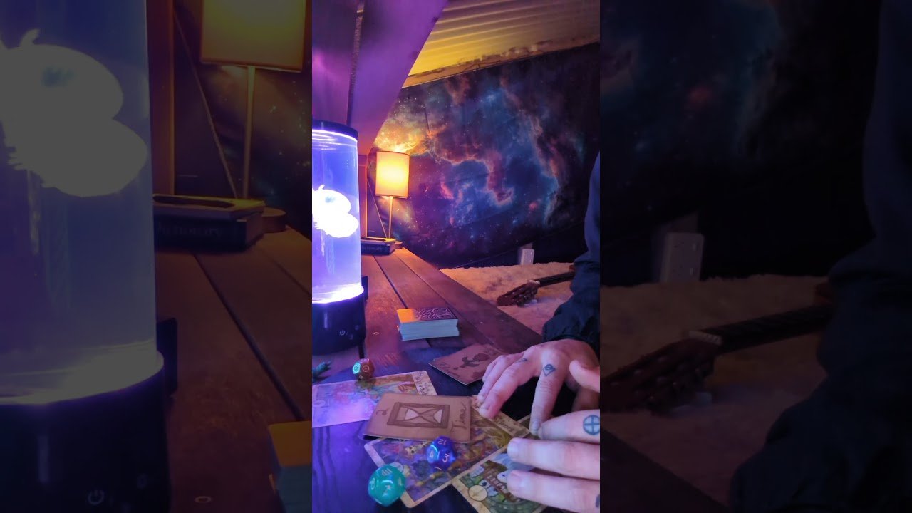 No momento, você está visualizando INTERNAL OVER EXTERNAL #tarot #tarotreading #tarotcards #tarotreader #tarotonline
