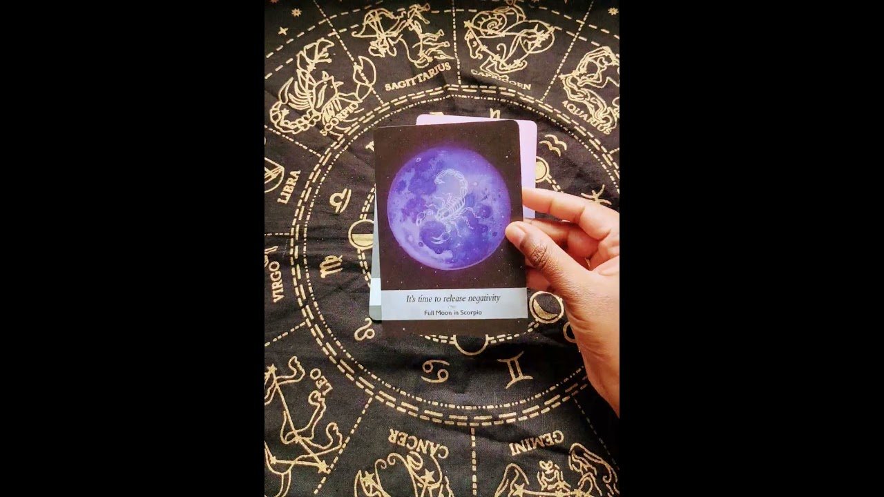 No momento, você está visualizando New Moon 🌑 Tarot Predictions ✨