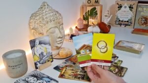 Leia mais sobre o artigo 💙🔭¿QUÉ QUIERE CONTIGO? + SU PRÓXIMA DECISIÓN 🫂✨️ TAROT INTERACTIVO
