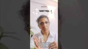 Leia mais sobre o artigo TAROT FAQs Part 1:  How to frame the right question and when will I.find my true love?