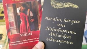 Leia mais sobre o artigo AKLINDAKİ KİŞİ❤️HERŞEYİ İTİRAF ETTİ😇#katinaaçılımı  #tarot #aklımdakikişihakkımdanedüşünüyor #keşfet