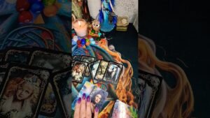 Leia mais sobre o artigo НЕПРАВИЛЬНЫЙ ВЫБОР#shorts #онлайгадание #предсказание #таро