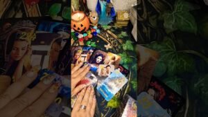 Leia mais sobre o artigo ПЕРЕМЕНА НЕВОЗМОЖНА#shorts #tarot #предсказание #гадание