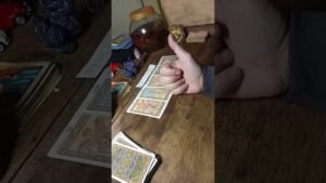 Leia mais sobre o artigo Previsões para todos os Signos no Tarot para o dia 11 de Outubro de 2025.#tarot