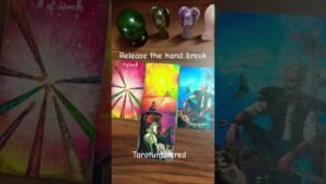 Leia mais sobre o artigo Somebody is coming back|shorts|tarot|tarotunfiltered