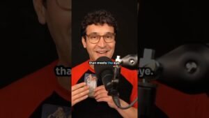 Leia mais sobre o artigo There’s more than meets the eye, so take a step back and get perspective!  Mon, Oct 13, 2025 #shorts