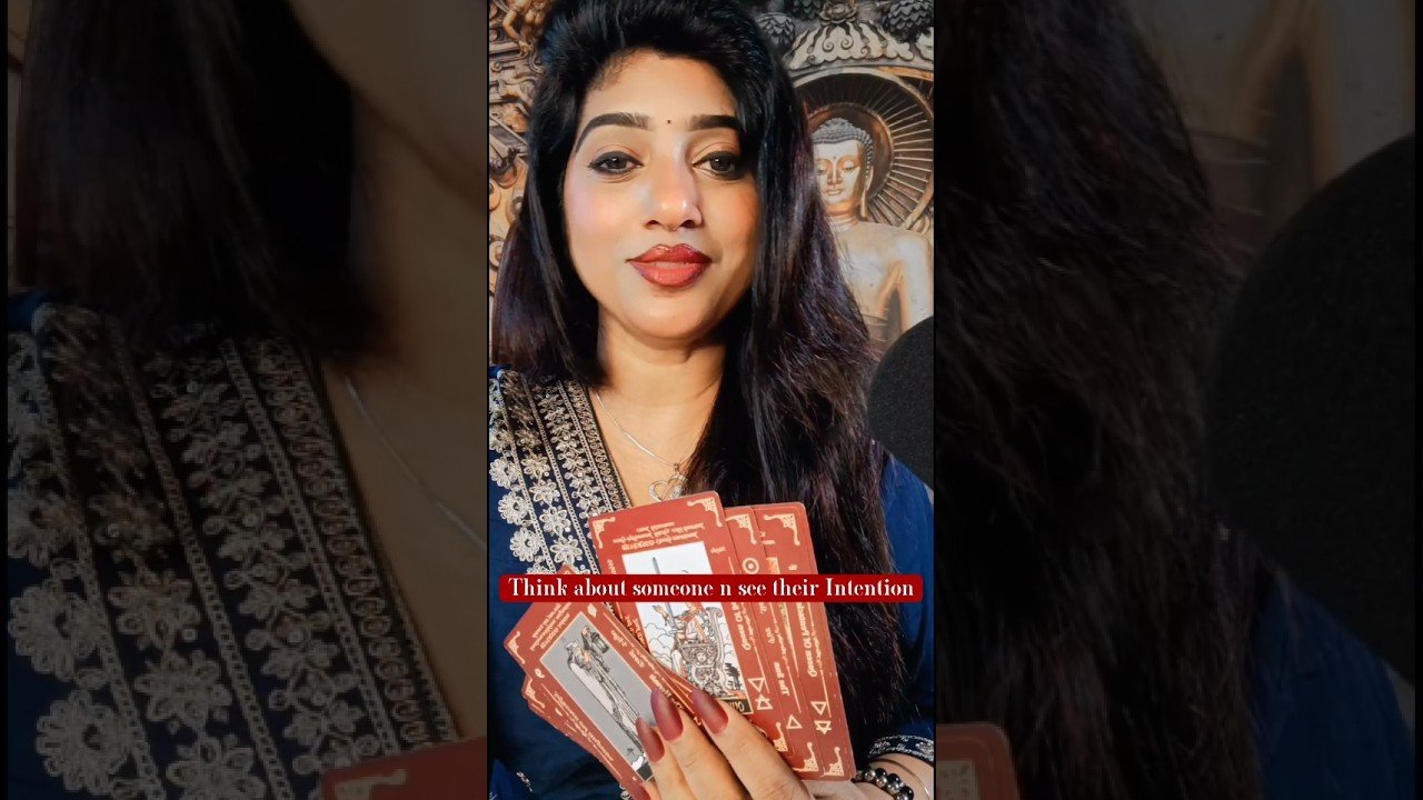 No momento, você está visualizando Think about someone n see their intention. #tarot #shorts