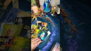 Leia mais sobre o artigo ЗЛО ВЕРНУЛОСЬ ОБРАТНО#shorts #таро #tarot #онлайгадание