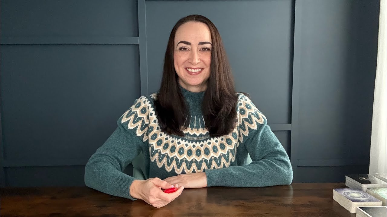 No momento, você está visualizando Daily Tarot – Fri, Nov 21, 2025