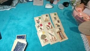 Leia mais sobre o artigo DE PLUS EN PLUS FOUS 🤯#actualités#tarot