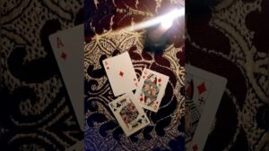 Leia mais sobre o artigo November love reading ❤️ #tarot  #tarotreading  #shorts  ₹ #lovereading  #short  #shortvideo