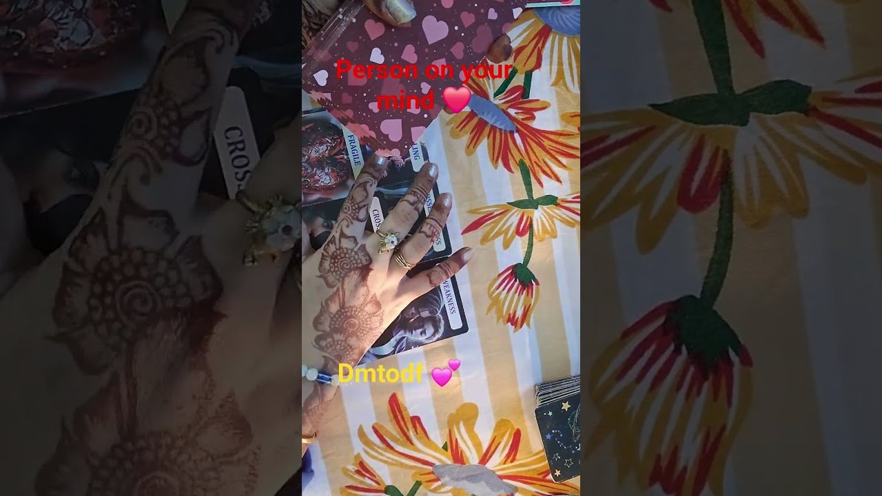 No momento, você está visualizando ❤️Person on your mind ❤️ #dmtodf #tarot #viralvideo #youtubeshorts