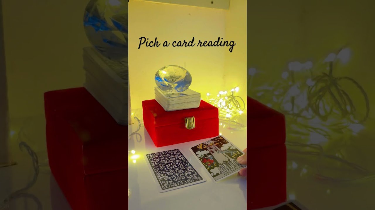 No momento, você está visualizando Pick a card reading #tarot