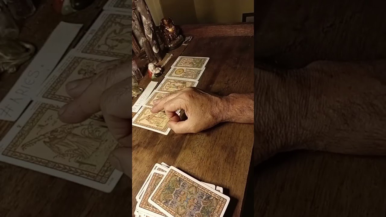 No momento, você está visualizando Previsões para todos os Signos no Tarot para o dia 1° de Novembro de 2025.#tarot