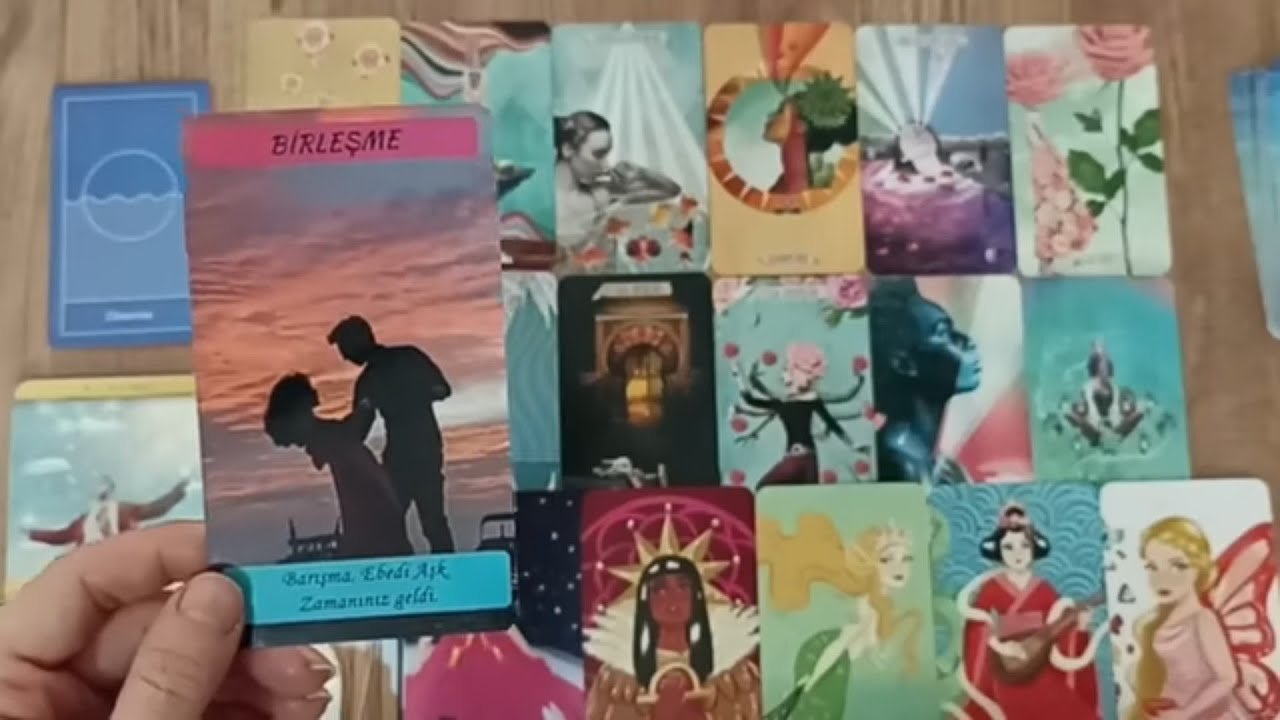 No momento, você está visualizando Tam Şu Anda Neler Hissediyor? Tarot