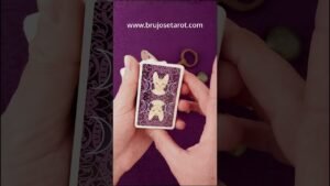 Leia mais sobre o artigo 🔮✨TAROT Días raros, fallos y caos… tu carta lo explica #tarot #lecturacartas