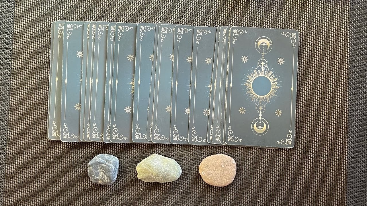 No momento, você está visualizando 🎁 ¿Qué está por llegar a mi vida? – Tarot interactivo 💝