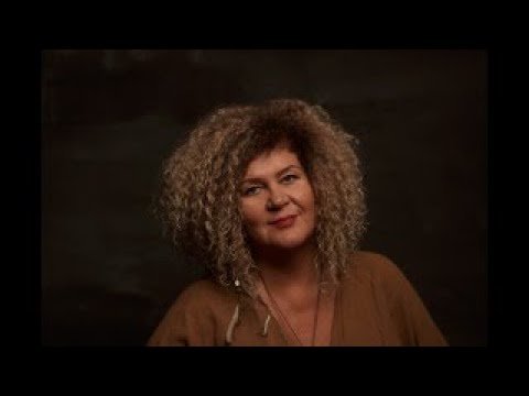 No momento, você está visualizando A béke létrejöttének a megsegítése a Tarot kártya szimbólumai által 3.rész – Soma Mamagésával