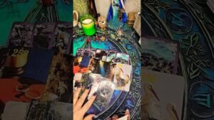 Leia mais sobre o artigo ТО ЧТО ДОЛЖНЫ ЗНАТЬ #таро #shorts #гадание #tarot
