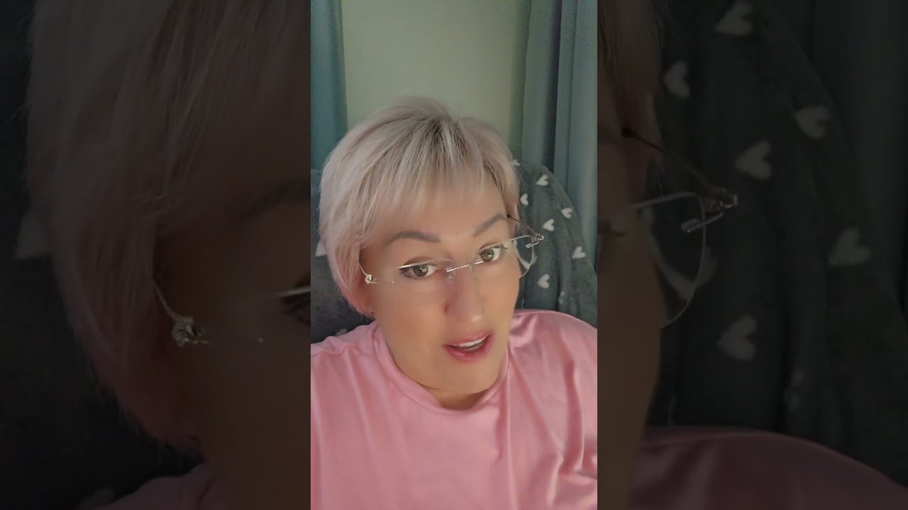 No momento, você está visualizando СТОИТ ЛИ ВЕРИТЬ КАРТАМ ТАРО?