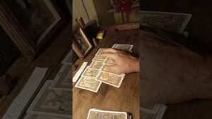 Leia mais sobre o artigo Previsões para todos os Signos no Tarot para o dia 22 de Dezembro de 2025.#tarot