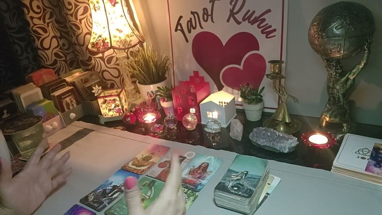No momento, você está visualizando Uyku Öncesi 📌 Bir Doz Aklımdaki Kişi🥰🔥🥰 #Tarot Açılımı