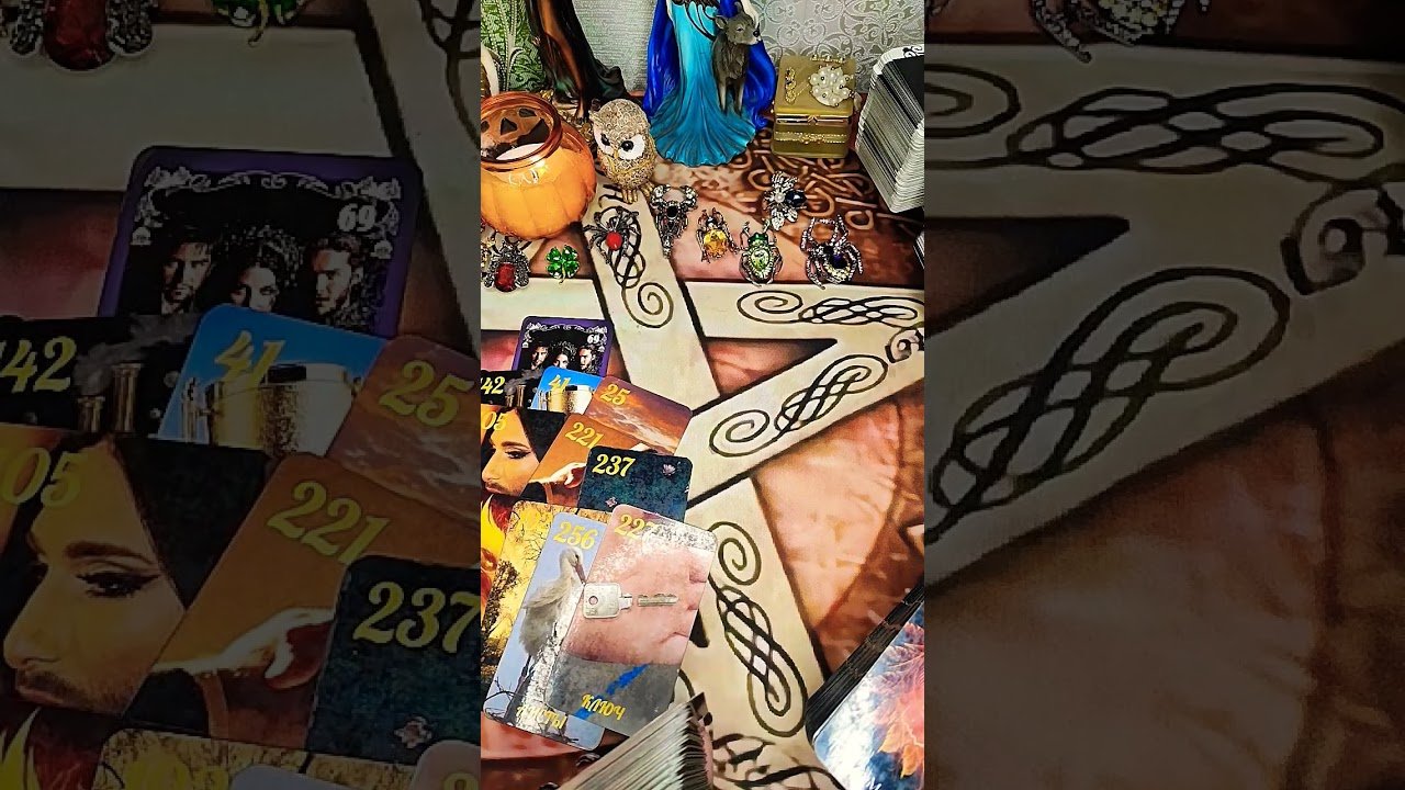 No momento, você está visualizando ПОЖИНАЕТ ПЛОДЫ СВОИХ СТАРАНИЙ#shorts #таро #гадание #tarot