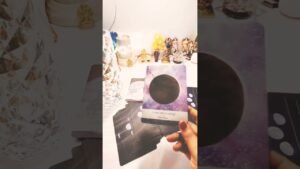 Leia mais sobre o artigo మీ life లో ఏం జరుగుతుంది #tarot #viral #love #tarotcards #trending #power