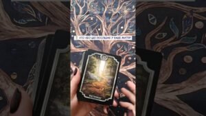 Leia mais sobre o artigo ⏳ Хто або що поспішає у Ваше життя? таро розклад #shorts  #tarot  #таро