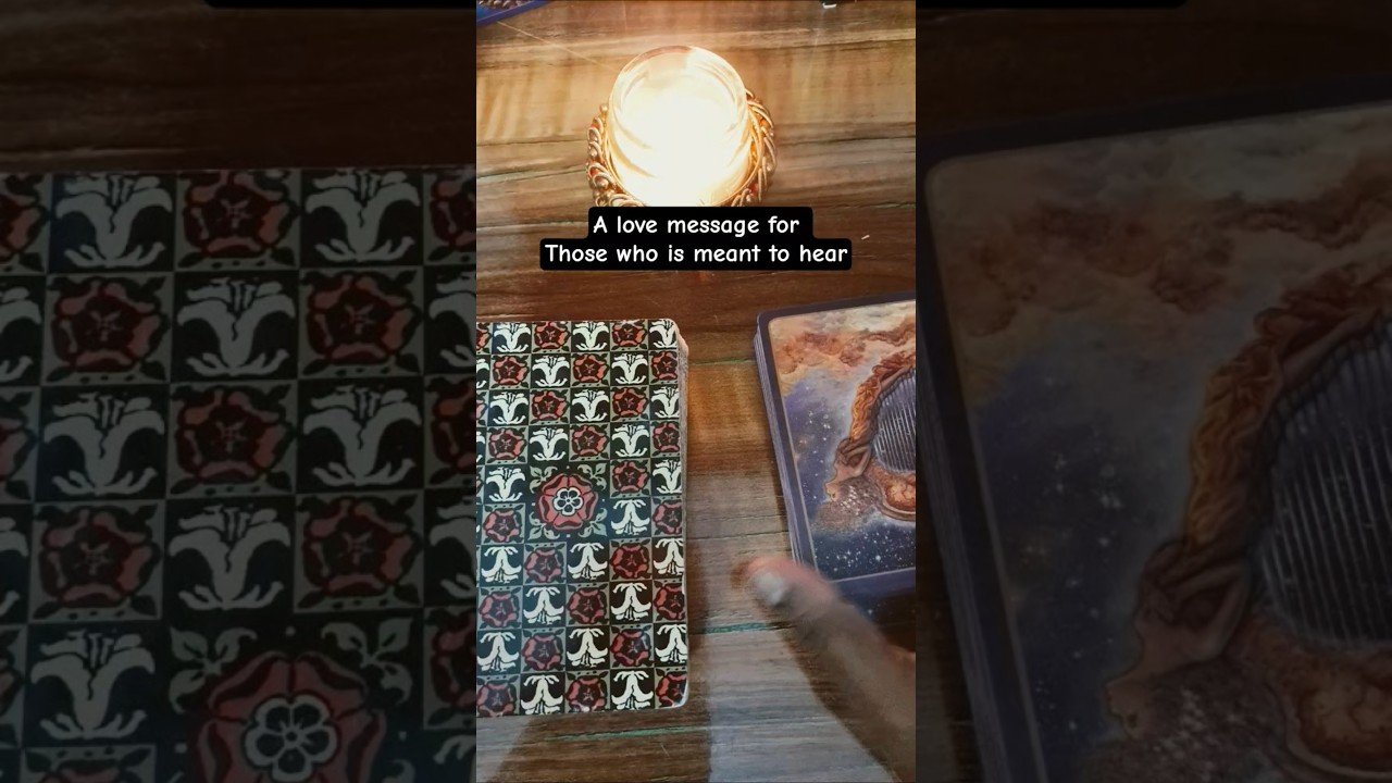No momento, você está visualizando A Love Message for You #shorts #shortsfeed #tarot #lovetarot