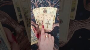 Leia mais sobre o artigo ❗️ Це порадує Вас уже зовсім скоро… таро розклад #shorts  #tarot  #таро