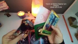Leia mais sobre o artigo Bu Videoya Denk Geldiysen Aklındaki Kişinin Sana MESAJI Vaaarr.Tarot