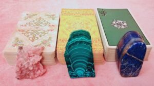 Leia mais sobre o artigo 🟠 TAROT INTERACTIVO HOY ❤️ QUÉ PIENSA // QUÉ SIENTE // QUÉ HARÁ 🔮✨