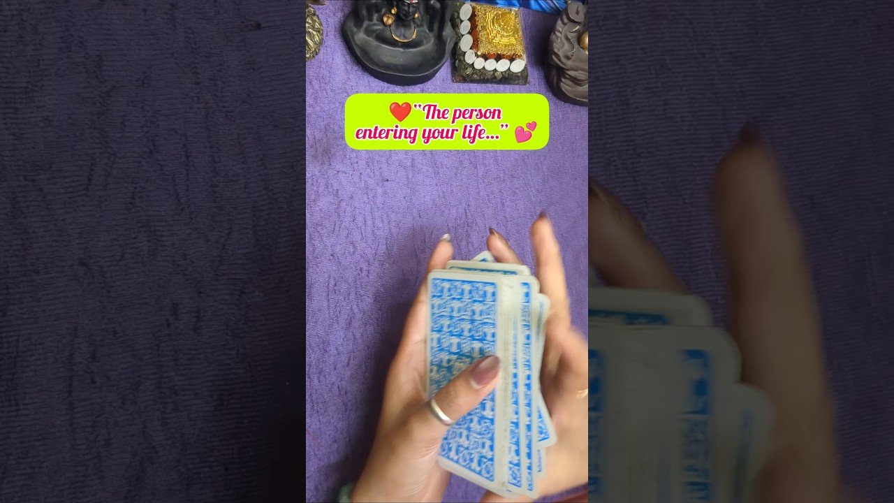 No momento, você está visualizando singles 💫who entering your life ✨ timeless reading🌟 hindi tarot reading 🔮#tarot #shorts #hinditarot