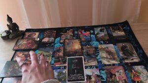 Leia mais sobre o artigo Szerelmi háromszög kirakás🙈🤍🩷🩵 #tarot #szerelem #forraskapu