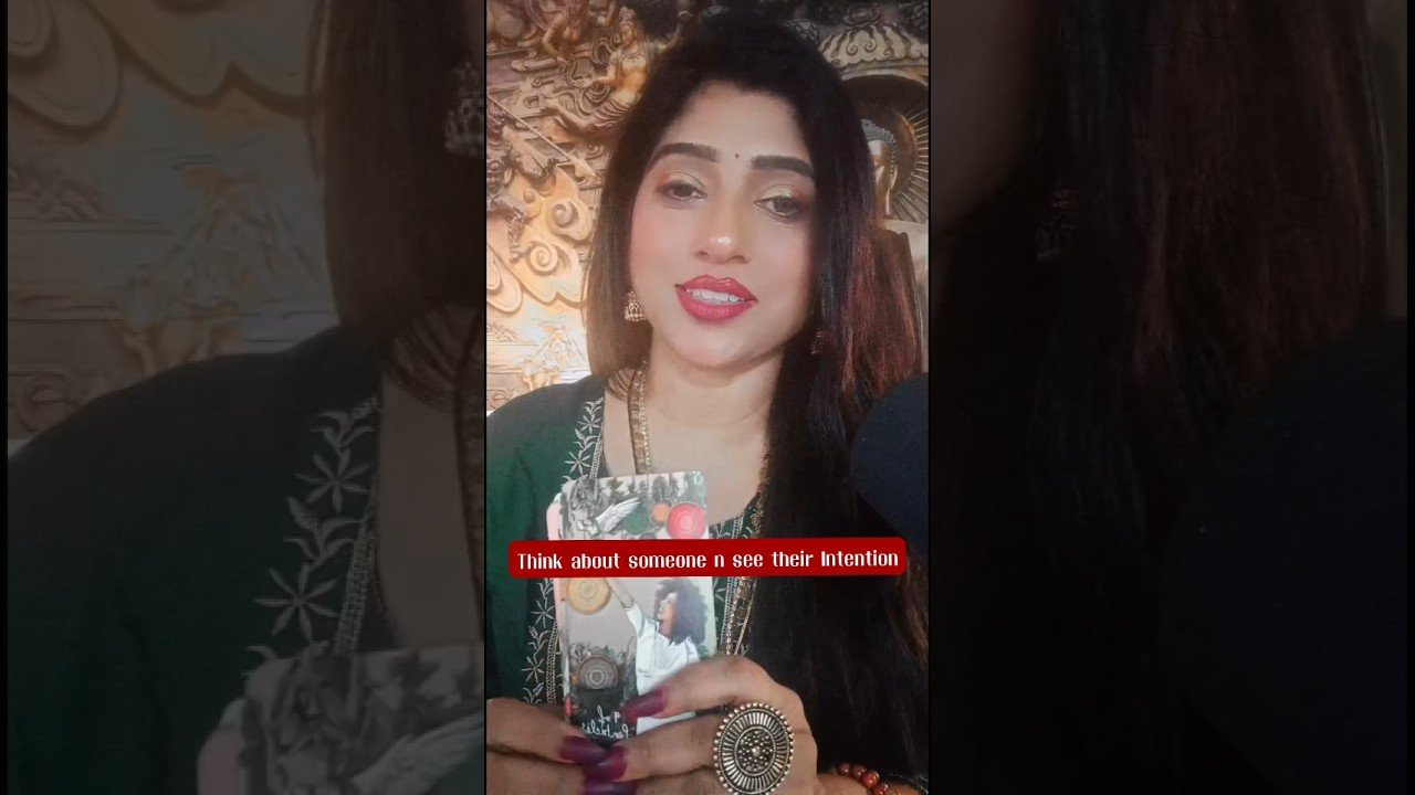 No momento, você está visualizando Think about someone n see their intention #tarot #shorts