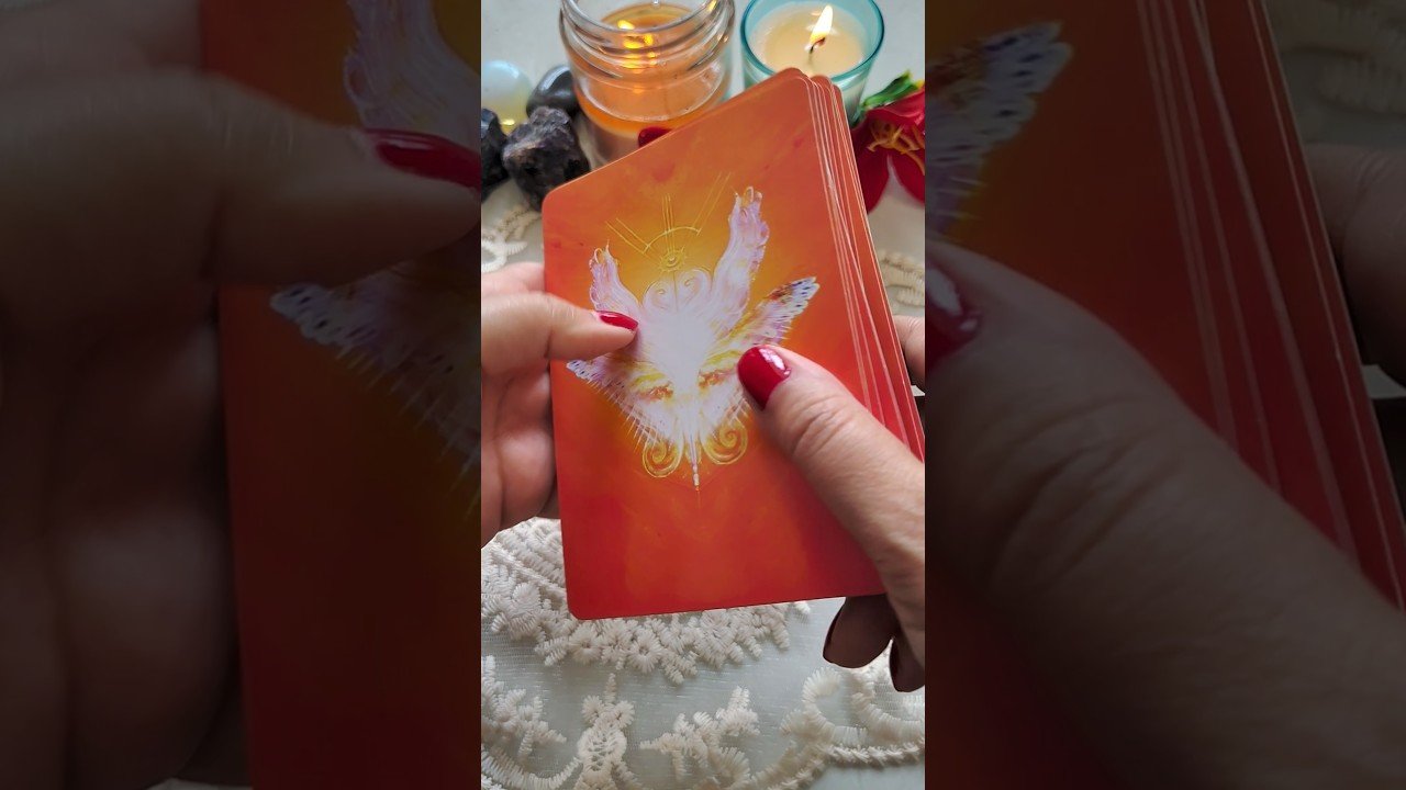 No momento, você está visualizando Angel’s message for this week ✨🔮 #tarot #divine #ytshorts