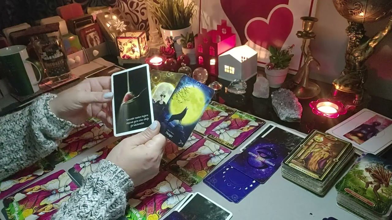 No momento, você está visualizando Ayna Açılımı 💖 Ondaki Ben 💕 Bendeki O 💖 Tarot Açılımı