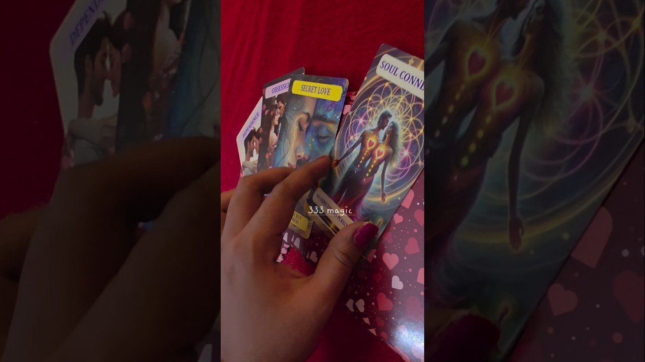 No momento, você está visualizando current feelings of your person 💐❤️ #tarot