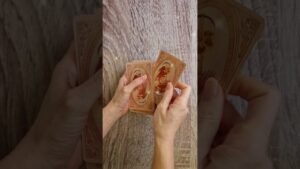 Leia mais sobre o artigo KO MISLI NA VAS?  Tarotologija  #horoscope #tarot #tarotologija