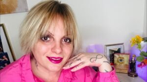 Leia mais sobre o artigo OH NON, ILS VONT FINIR ￼ EN TAULE ￼💣#prophétie #tarot #actualités ￼