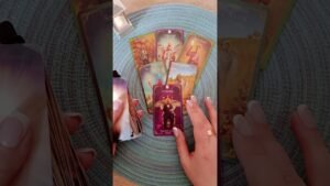 Leia mais sobre o artigo 🪬 Послання вищих сил для Вас🪬 таро розклад #shorts  #tarot  #таро