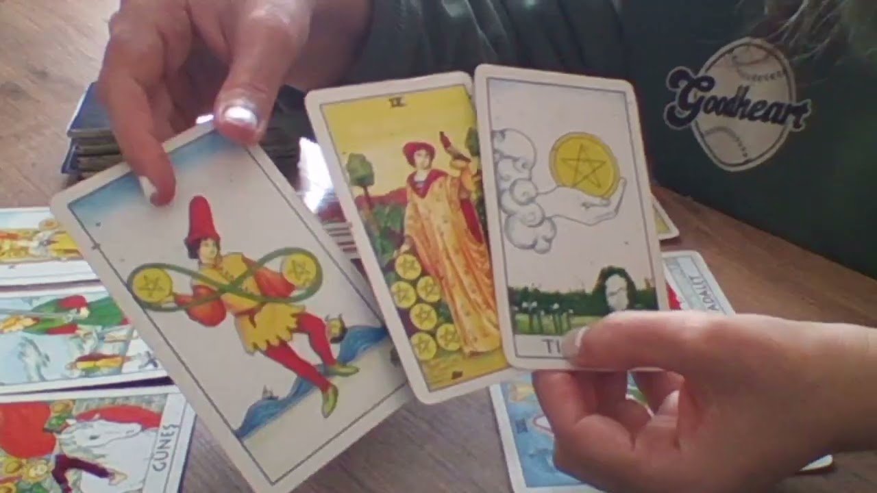 Leia mais sobre o artigo Aklımızdaki Kişinin Hayatında Büyük Değişimler Olacak – İlahi Adalet Tarot