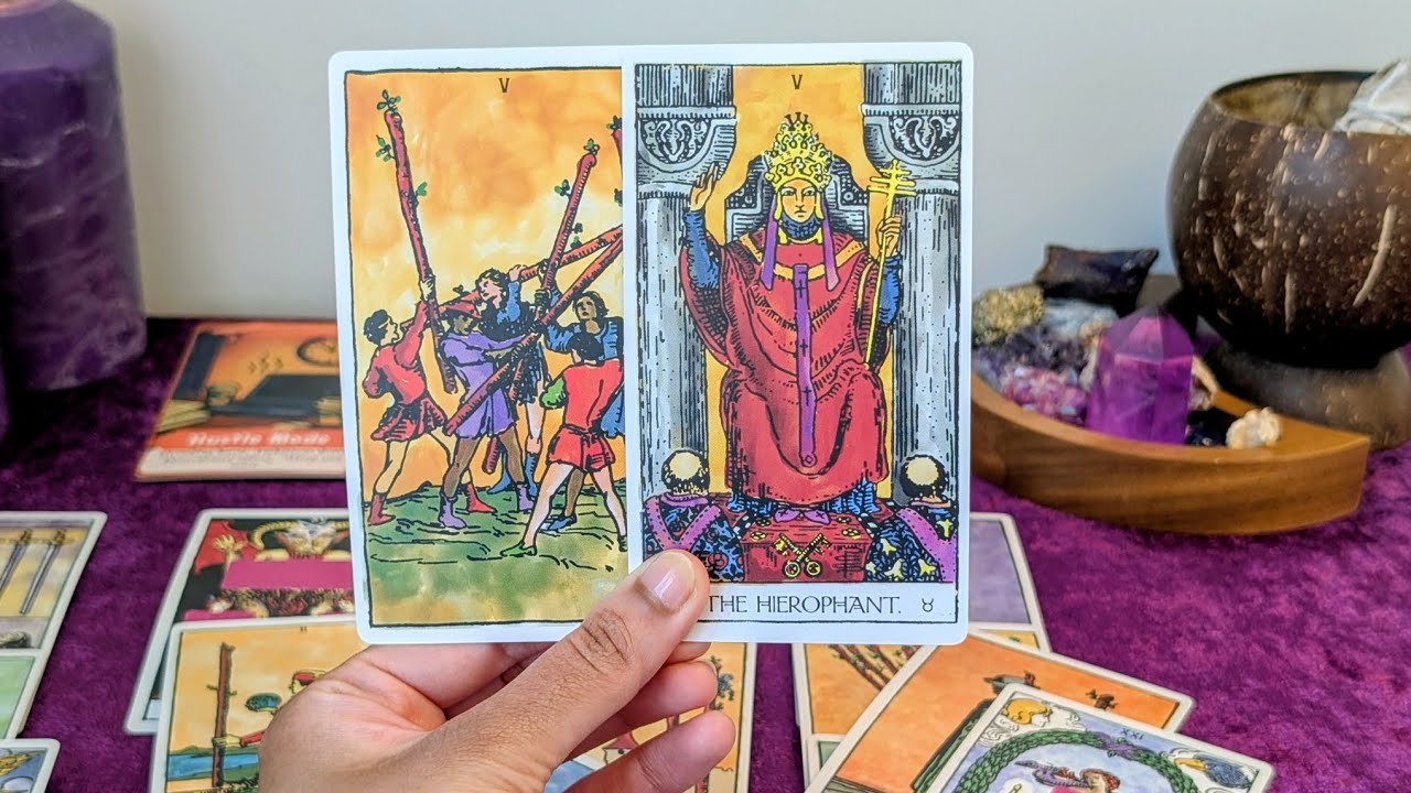 No momento, você está visualizando CAPRICORN “You’re not expecting this person to reach out!” Tarot Love Reading
