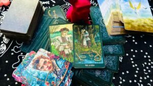 Leia mais sobre o artigo Czy się spotkacie w realu ? 🫶🏻 NIEDZIELNA HERBATKA 🌲🦋 #tarot #czytanietarota