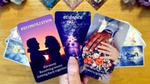 Leia mais sobre o artigo SOMEONE GAVE THEM ADVICE ON HOW TO MOVE FORWARD WITH YOU! 💖(COLLECTIVE LOVE TAROT READING) 🔮