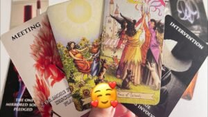 Leia mais sobre o artigo Crush current situation & energies for you🥰 Hindi tarot card reading | Love tarot