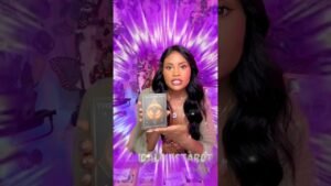 Leia mais sobre o artigo Jumbo Size Is Here 😏👏🏾 #tarot #tarotreading #tarotcards