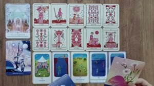 Leia mais sobre o artigo Tam Şu Anda Neler Hissediyor? Tarot